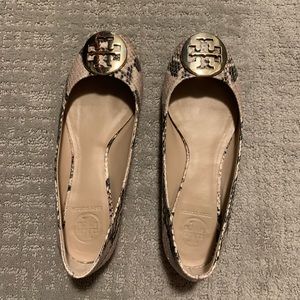 Snakeskin Tory Burch Reva flats